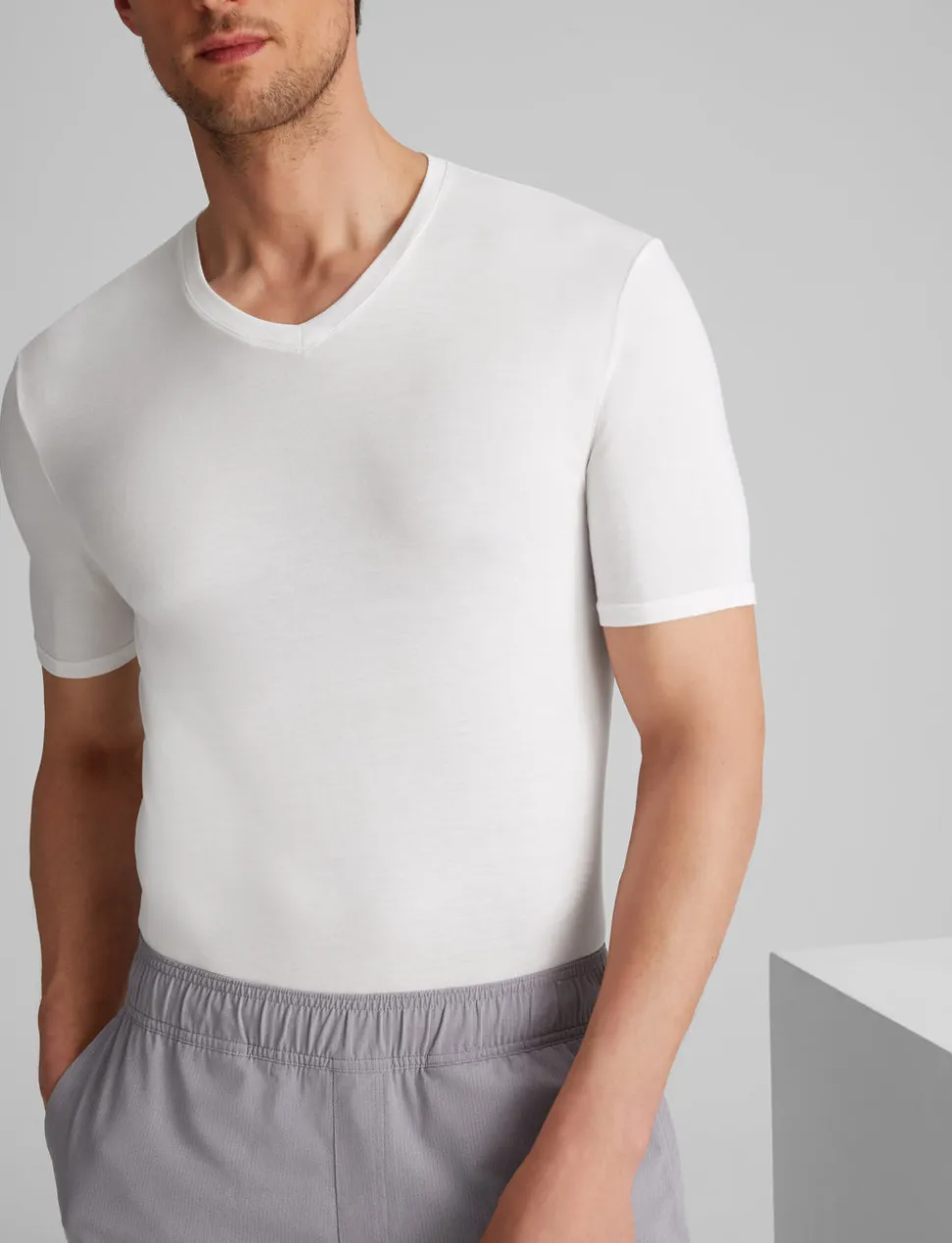 Second Skin High V-Neck Stay-Tucked Undershirt
