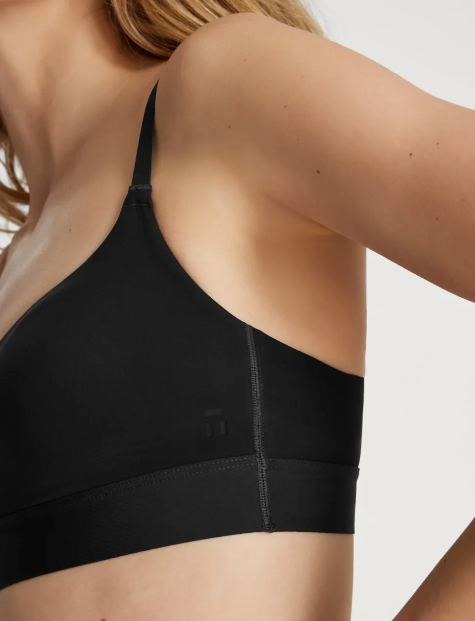 Second Skin Light Support Bra