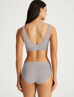 Second Skin Pullover V-Neck Bra