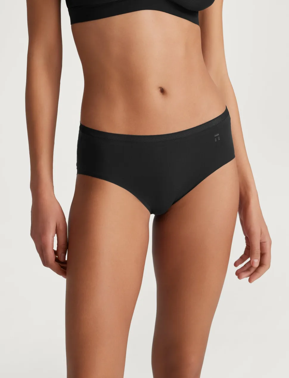 Women's Air Brief