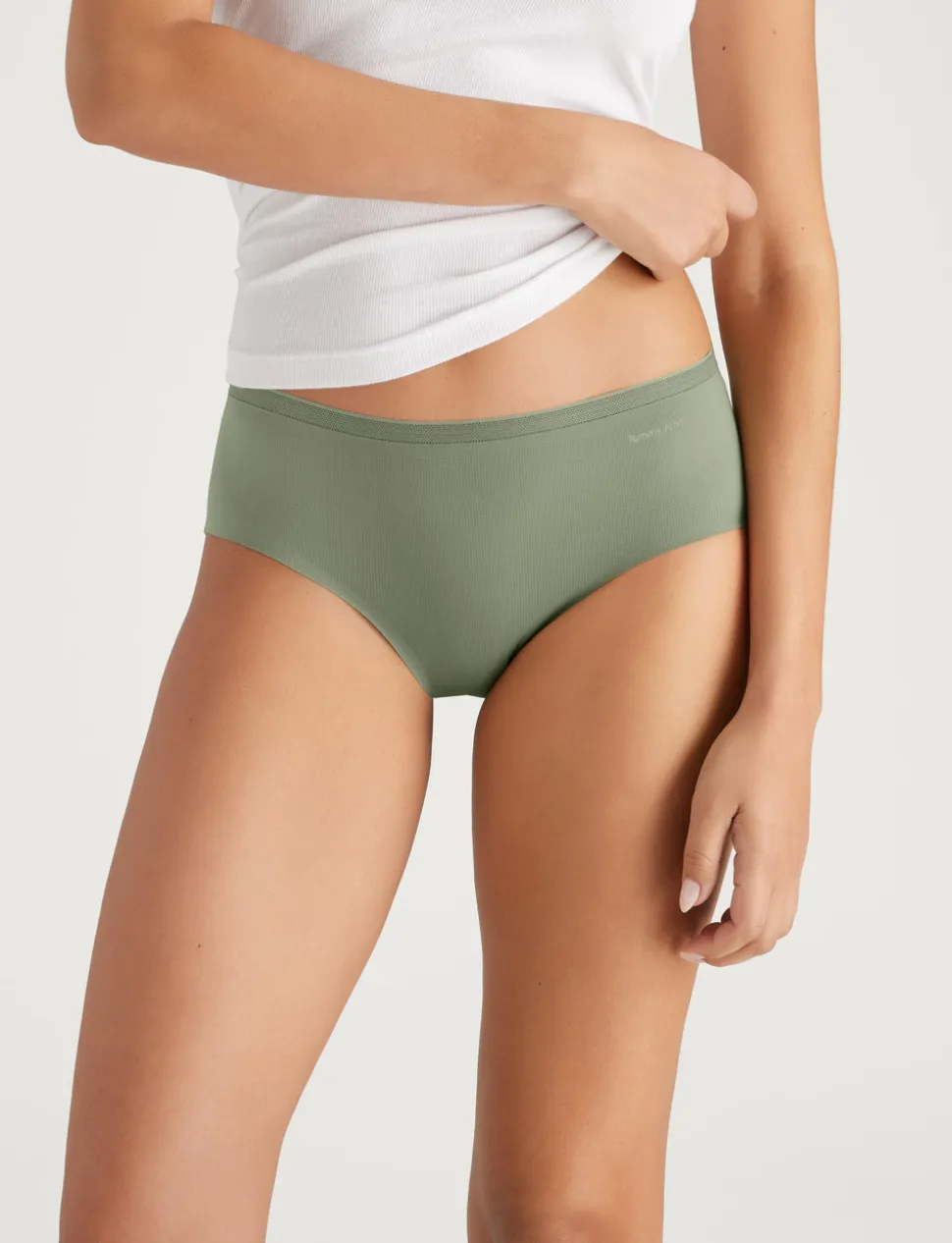 Women's Air Brief