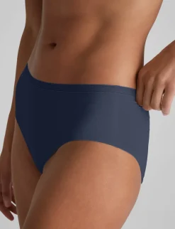 Women's Air Brief