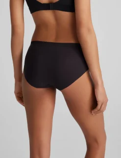 Women's Air Brief