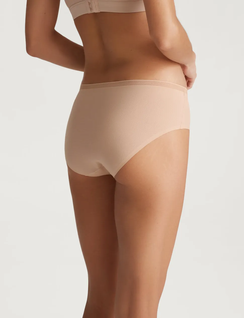 Women's Air Brief
