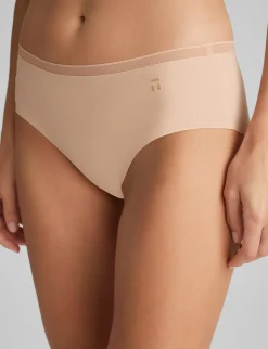 Women's Air Brief