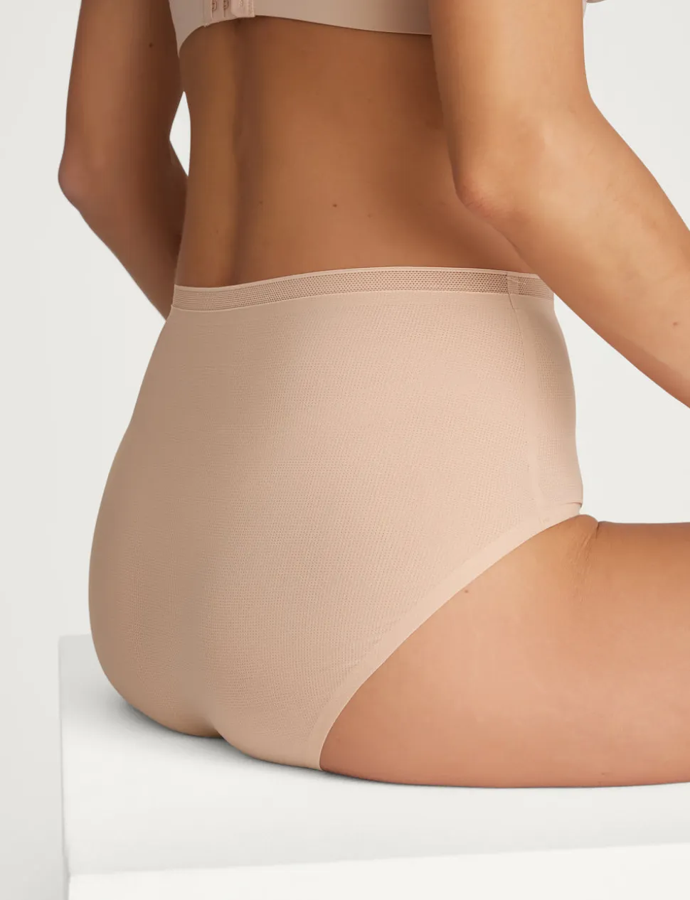 Women's Air High Rise Brief
