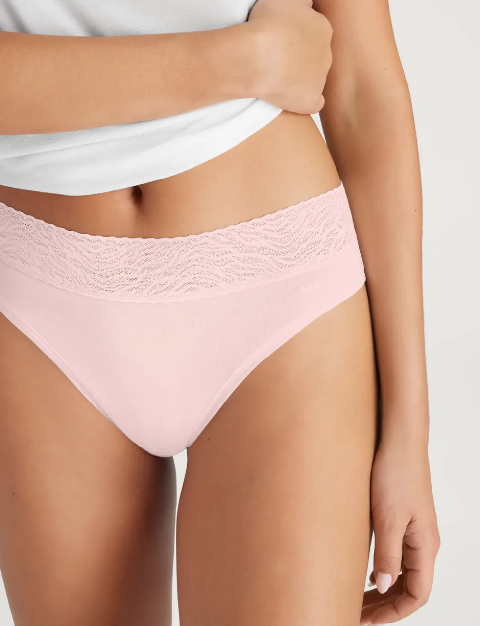 Women's Cool Cotton Thong, Lace Waist