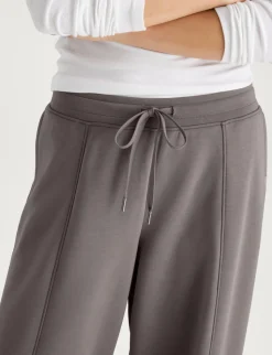 Women's Luxe Traveler Knit Long Sleeve Crew & Pant Set