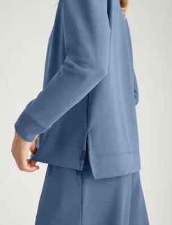 Women's Luxe Traveler Knit Long Sleeve Crew Neck