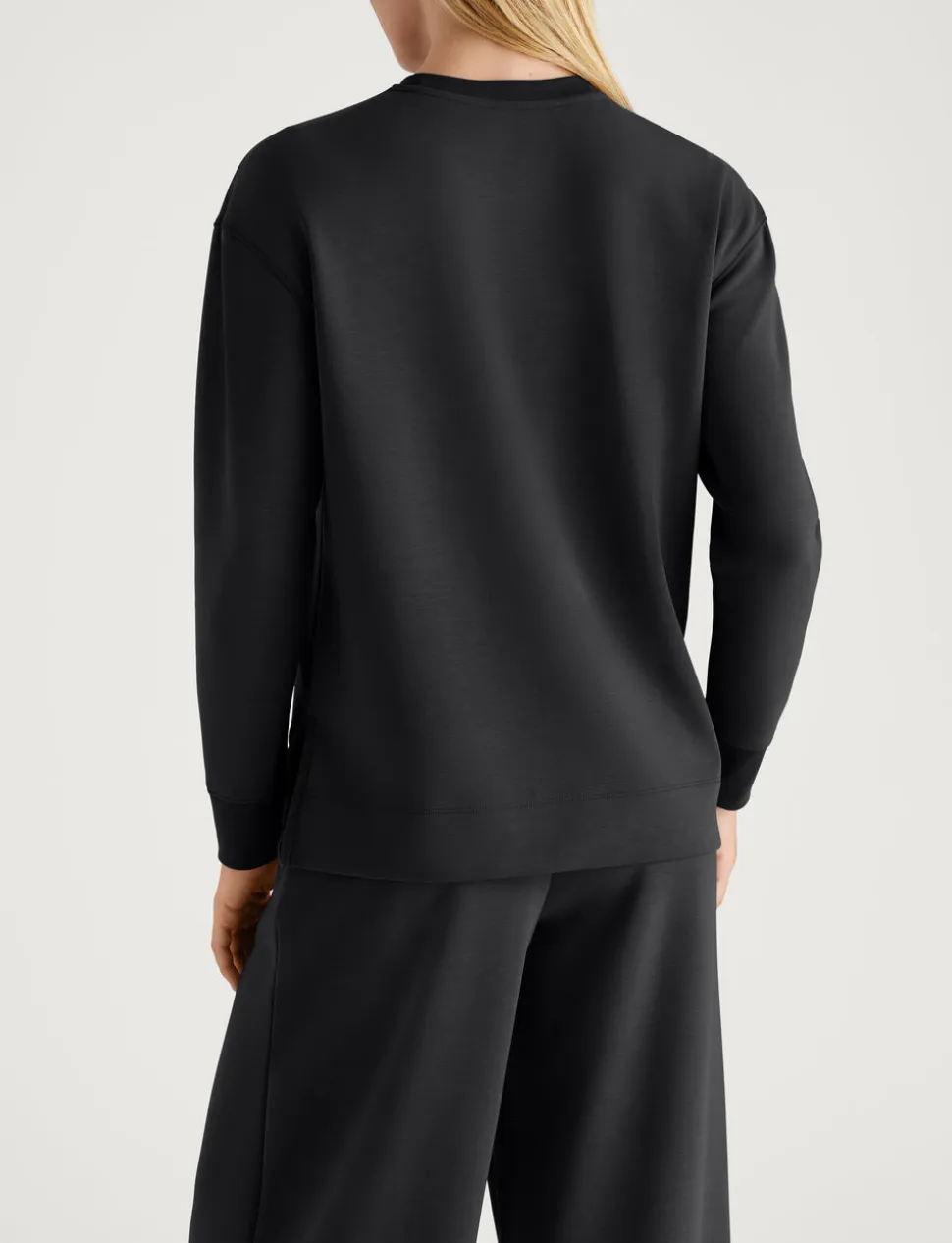 Women's Luxe Traveler Knit Long Sleeve Crew Neck