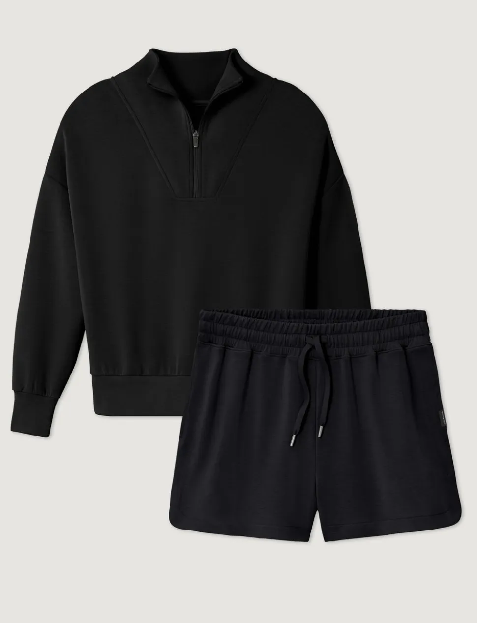 Women's Luxe Traveler Knit Mid-Rise Short