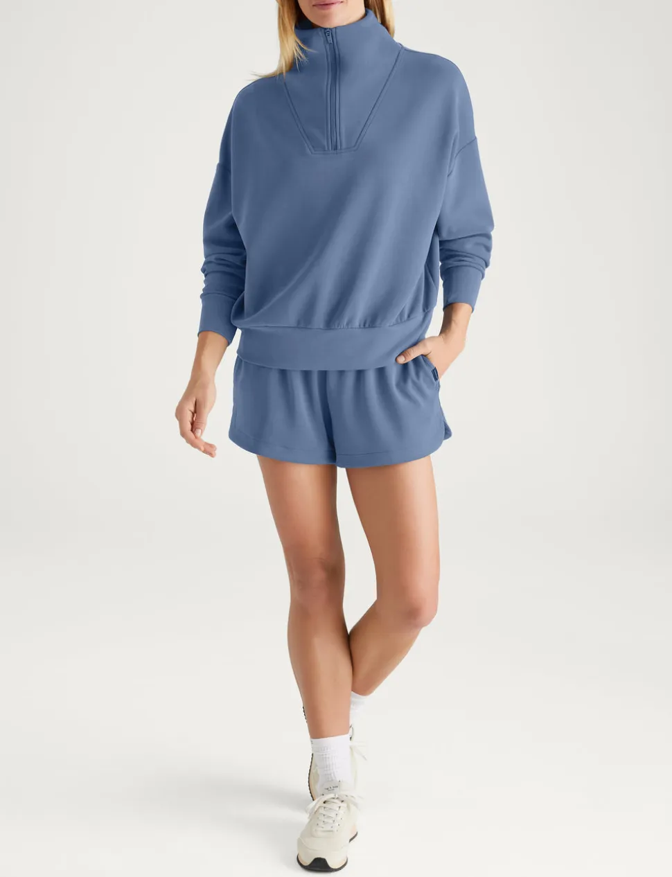 Women's Luxe Traveler Knit Mid-Rise Short