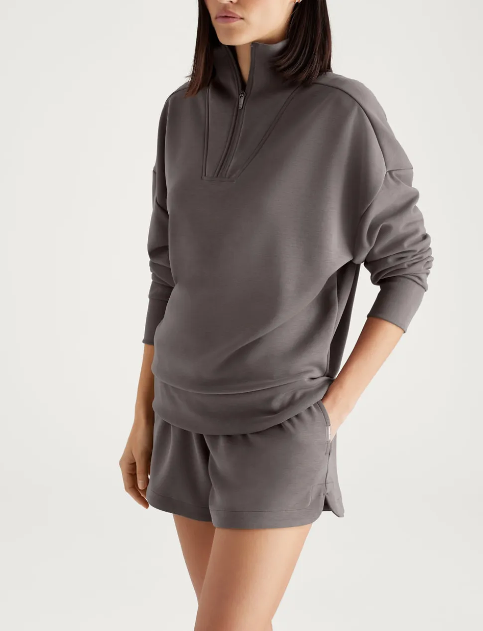 Women's Luxe Traveler Knit Mid-Rise Short