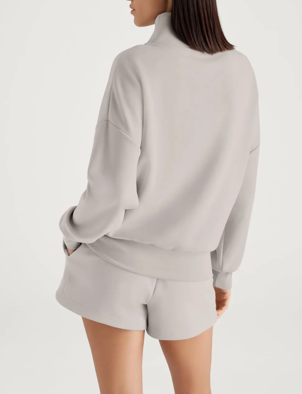 Women's Luxe Traveler Knit Mid-Rise Short