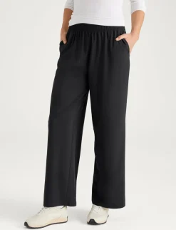 Women's Luxe Traveler Woven Pant