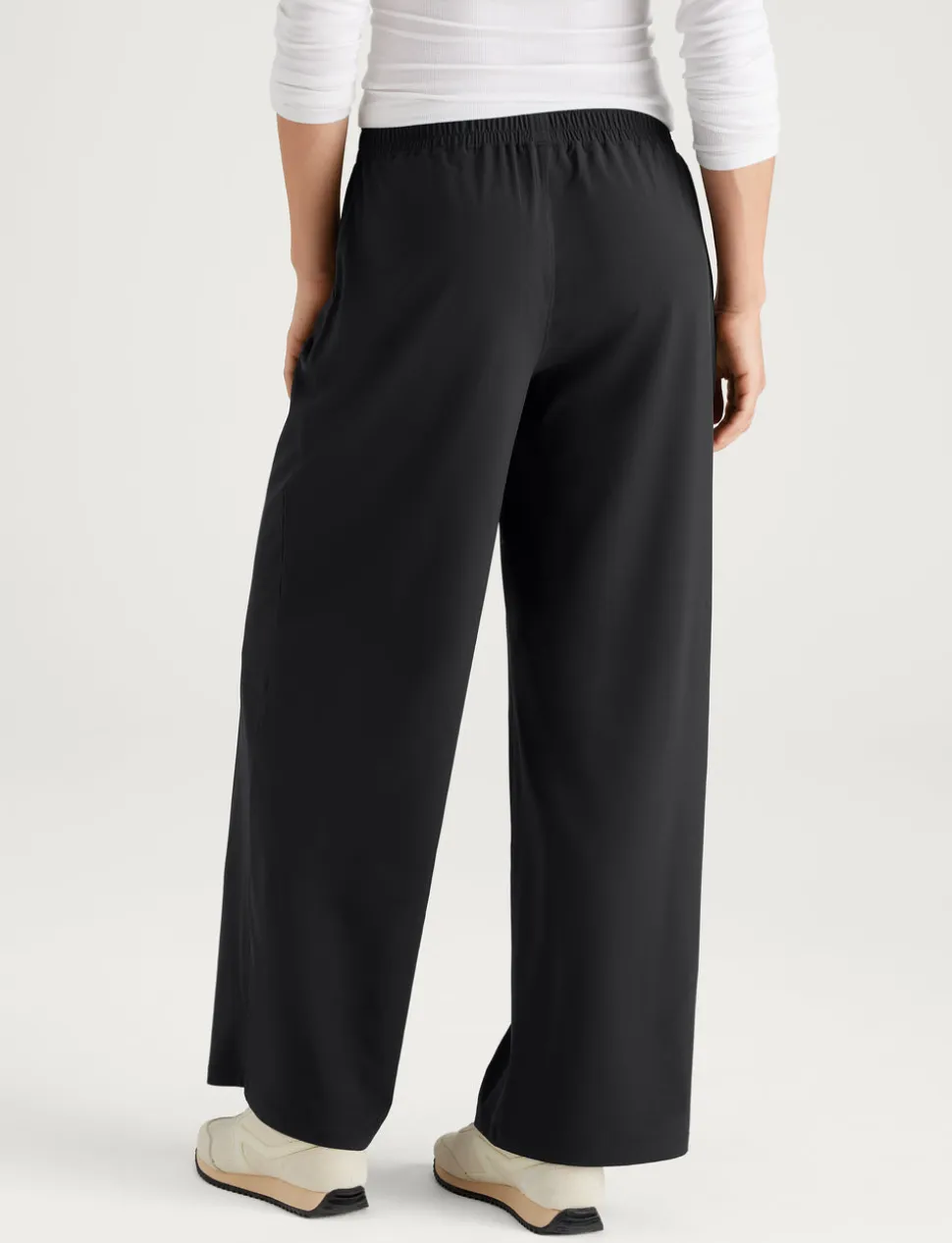 Women's Luxe Traveler Woven Pant