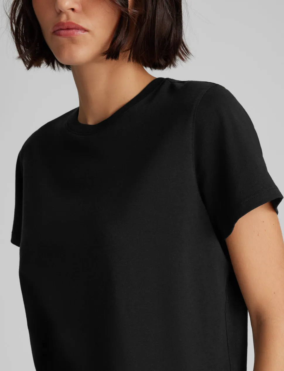 Women's Second Skin Crew Neck Tee